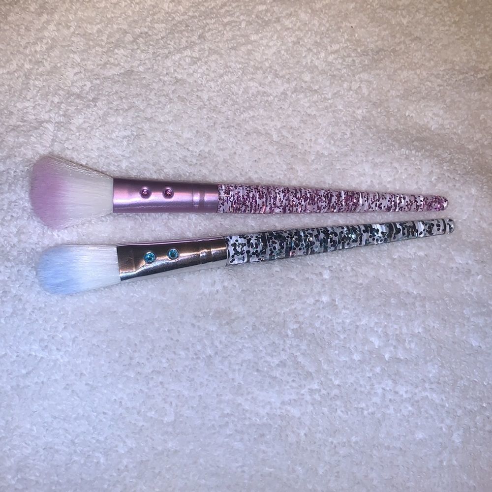 SL Miss Glam Makeup Brushes, Foundation B12, Angled Blush P30 - Picture 3 of 3